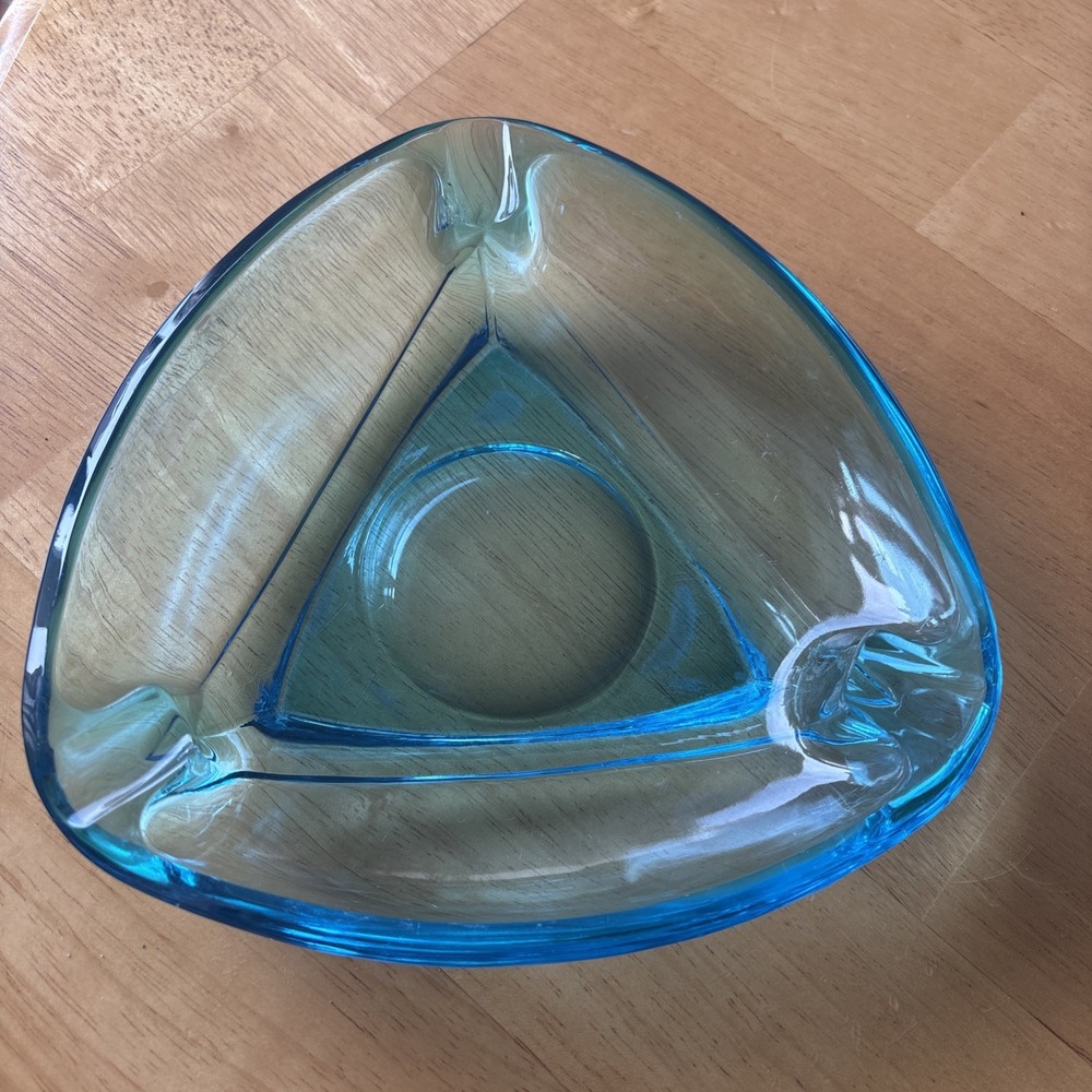 Hazel Atlas Capri Blue Colony Triangle Ashtray Exc Cond 1960's